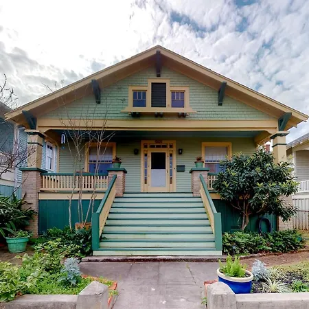 Greener Grasses Galveston Exterior photo